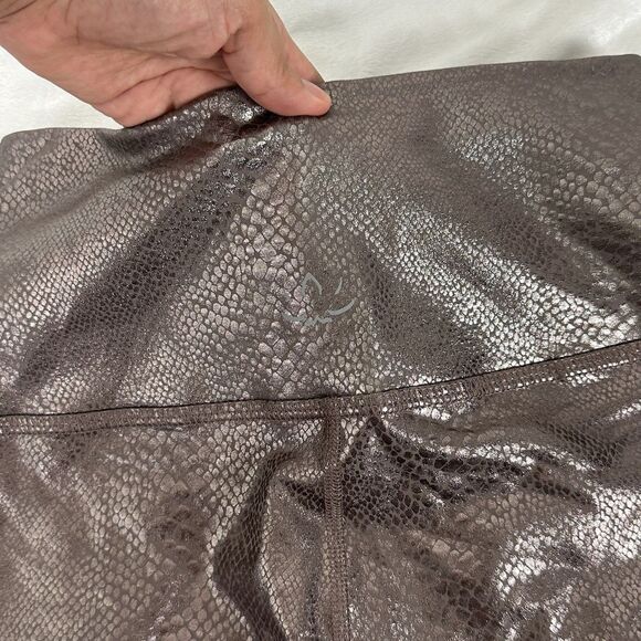 Beyond Yoga Viper Snake High Waisted 7/8 Leggings & First Class Cropped Tank s - Picture 16 of 16